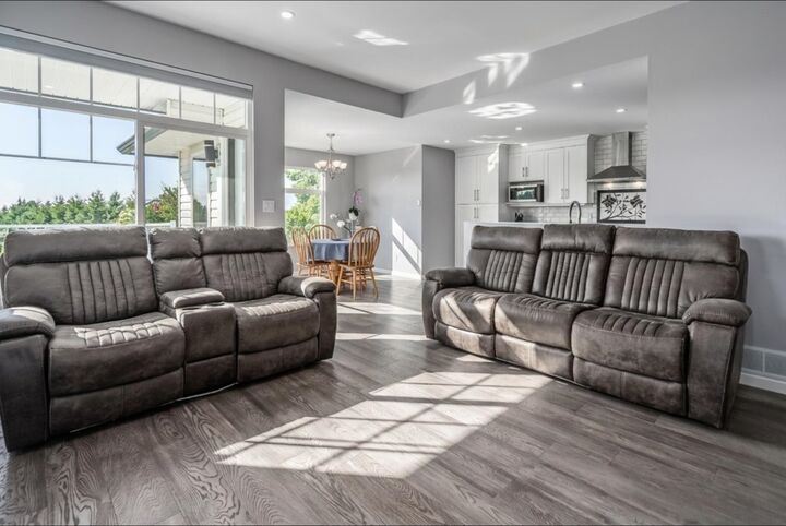 Property Photo:  33764 Blueberry Drive  BC V2V 7A1 