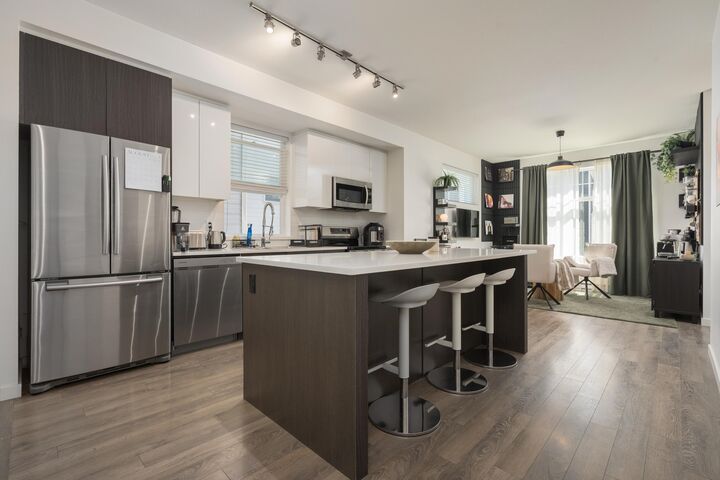 18681 68 Avenue 44 — photo 1