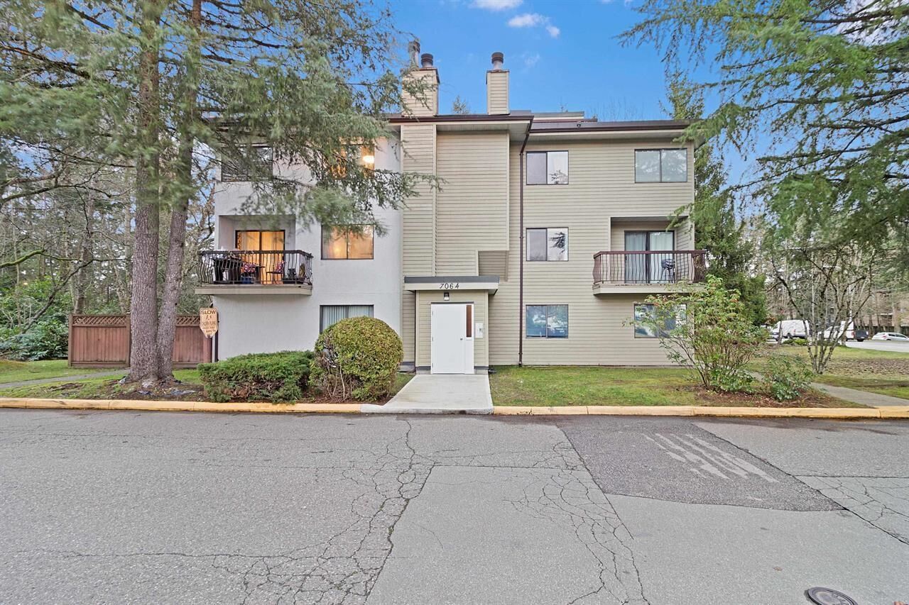 Property Photo:  7064 133B Street 202  BC V3W 7Z2 