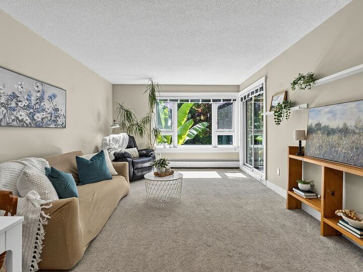 Property Photo: 1750 Maple Street 202 BC V6J 3S6