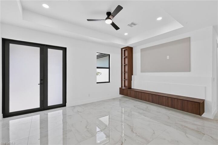 Property Photo: 1003 Kismet Pkwy W FL 33993