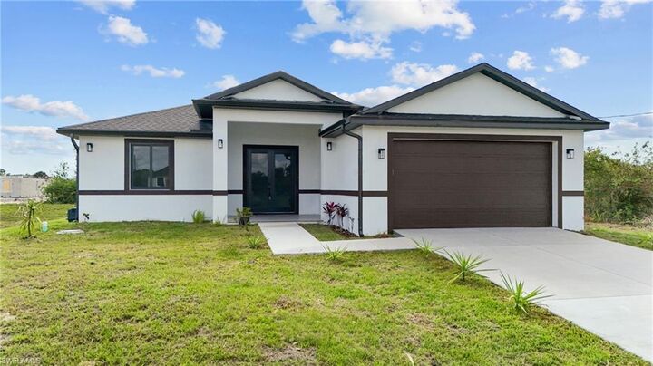 Property Photo:  8033 Oakleaf Cir  FL 33935 