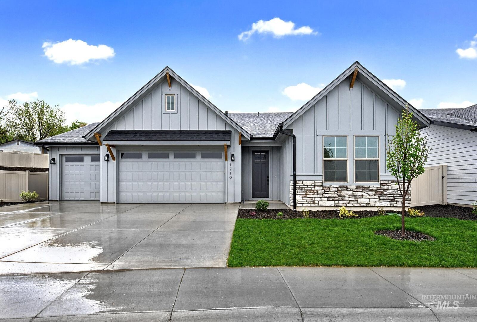 Property Photo:  1710 N Green Pine Ln  ID 83669 