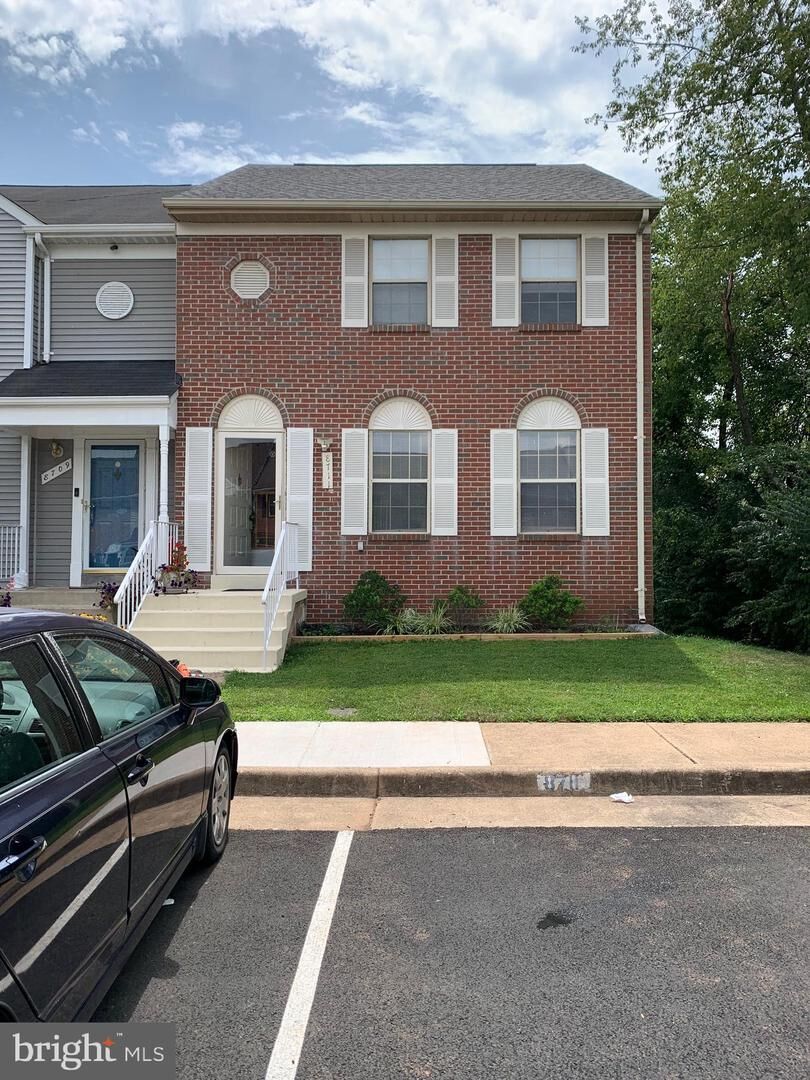 Property Photo: 8711 Ditmars Court VA 20110