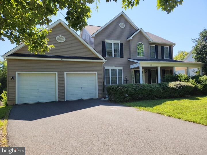 Property Photo: 819 Woodcrest Loop VA 22701