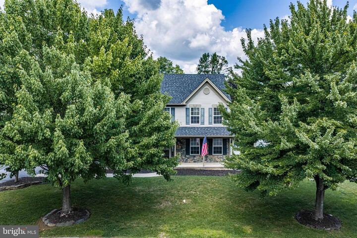 Property Photo: 4003 Redwood Drive PA 18020