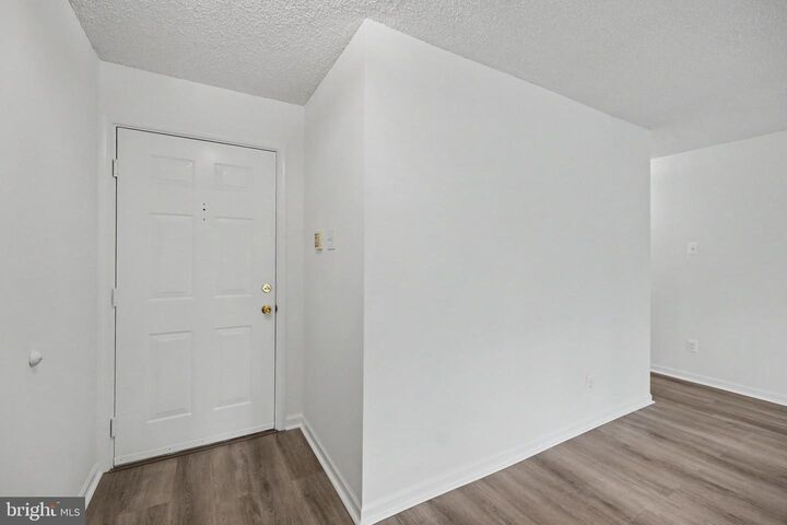 Property Photo:  12102 Green Leaf Court 201  VA 22033 