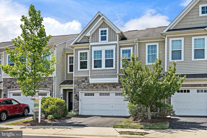 Property Photo:  42350 Benfold Square  VA 20148 