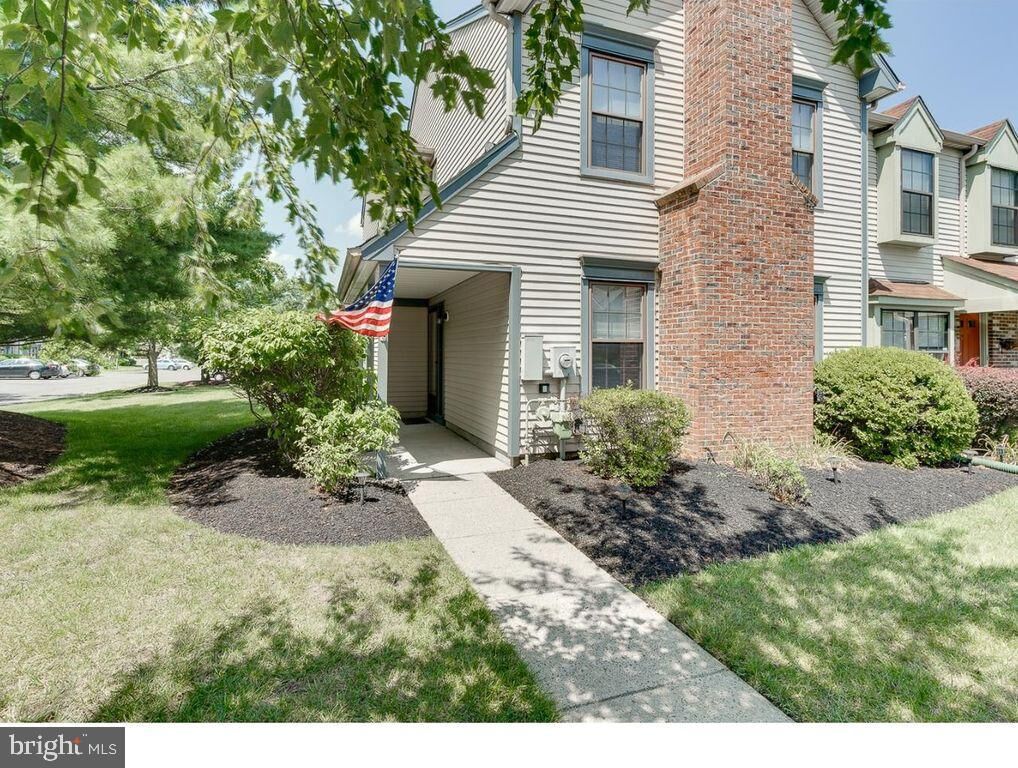 Property Photo:  45 Tynemouth Court  NJ 08691 