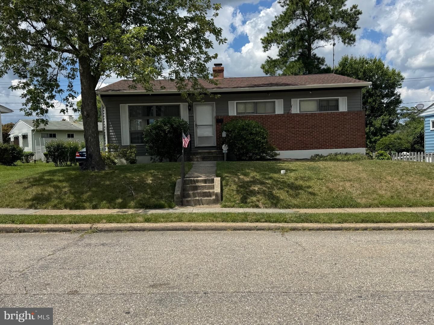 Property Photo: 6302 Laurelton Avenue MD 21214