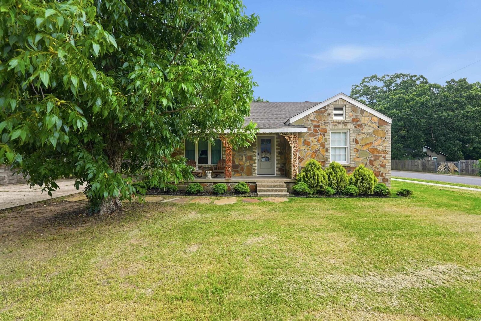 Property Photo: 1154 Donaghey AR 72034