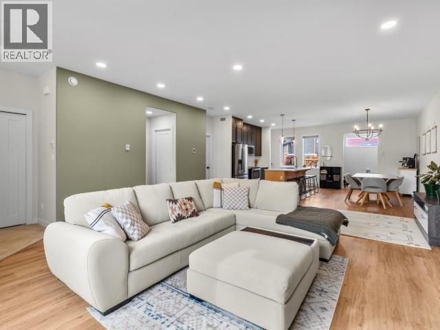 Property Photo:  16 Gleaner Avenue  YT Y1A 0S4 
