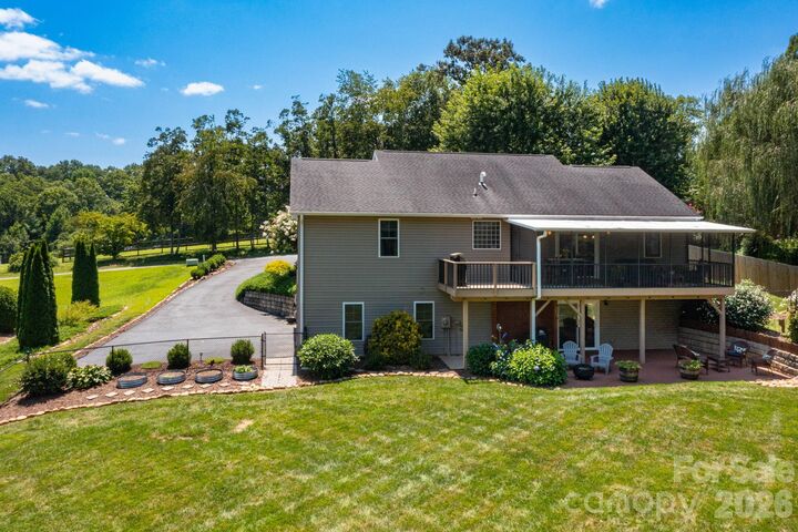 Property Photo:  14 New Bishop Lane  NC 28732 