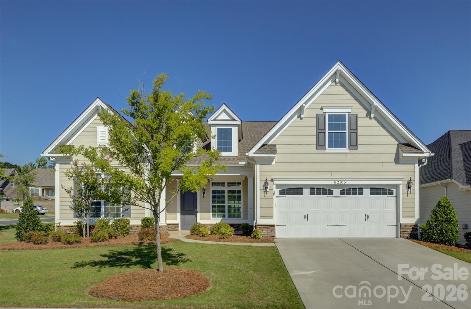 Property Photo:  82105 Standing Oak Drive  NC 28278 