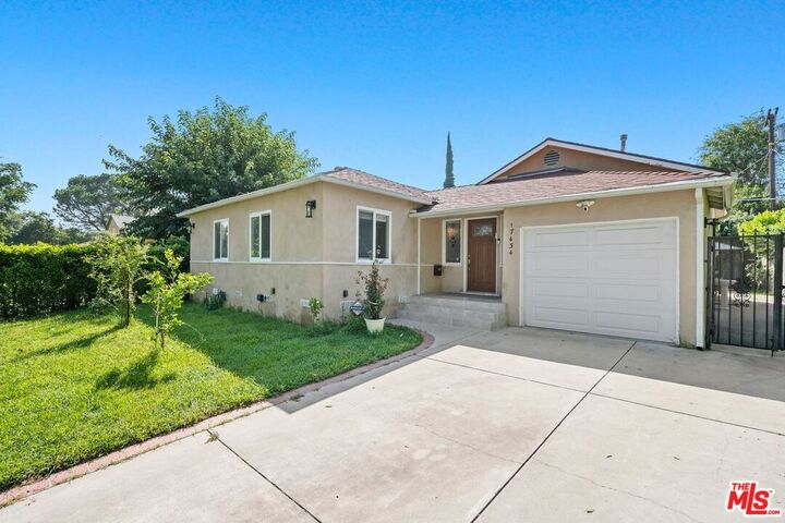 Property Photo:  17434 Emelita St  CA 91316 