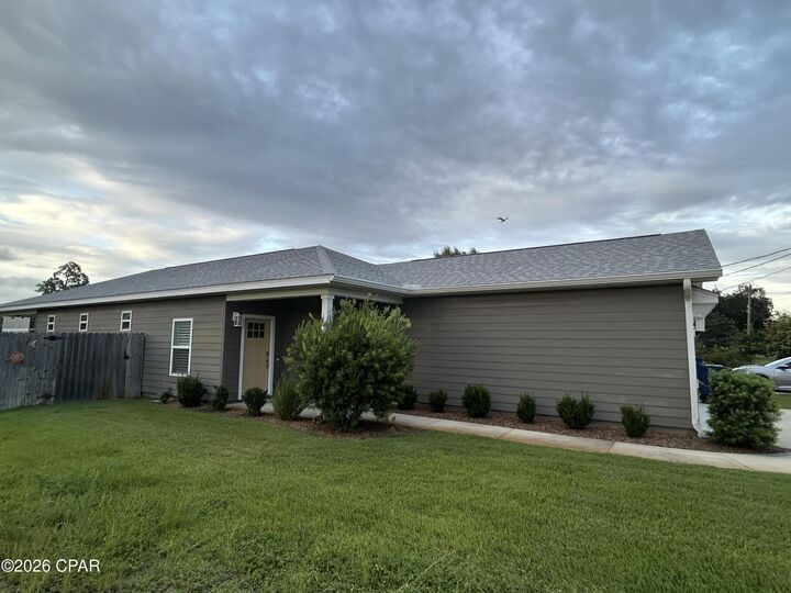 Property Photo:  1210 W 10th Street  FL 32401 
