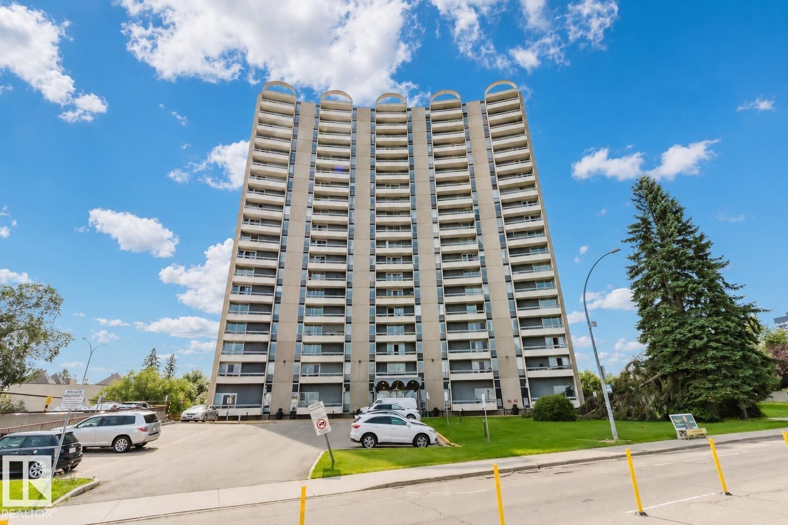 Property Photo:  #303 10883 Saskatchewan Dr NW  AB T6E 4S6 