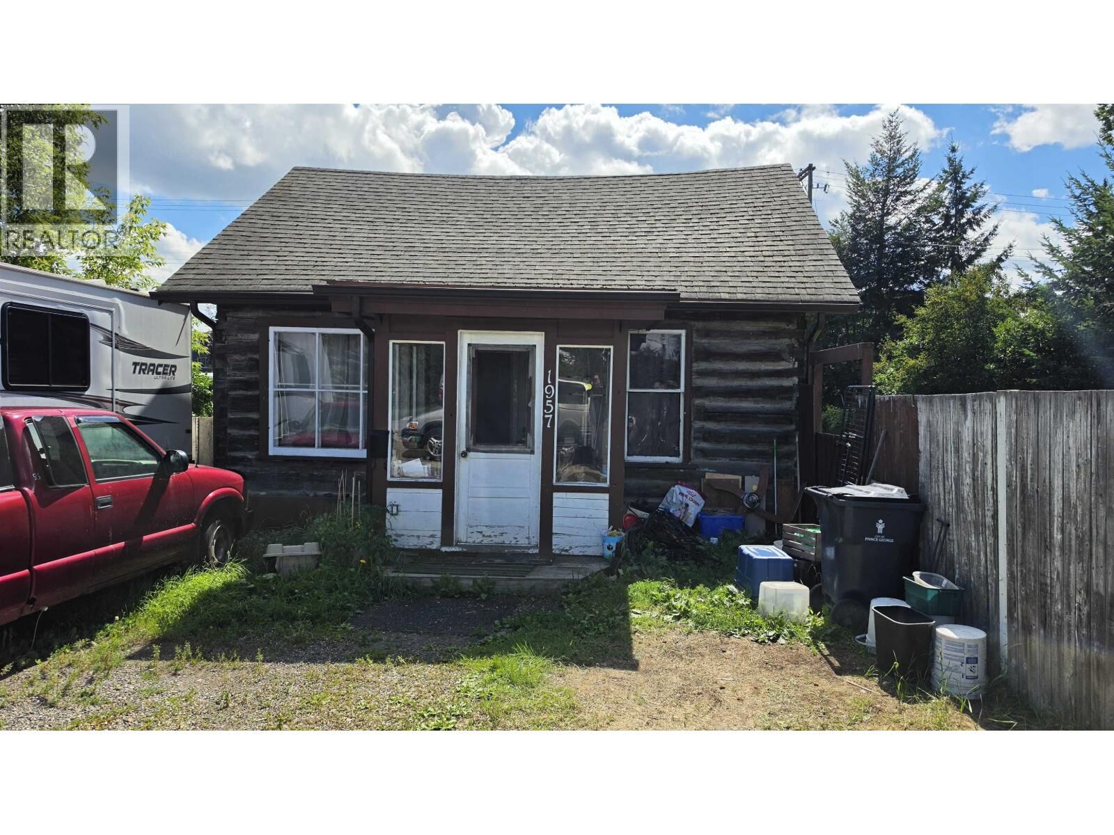 Property Photo:  1957 Ross Crescent  BC V2M 1Y6 