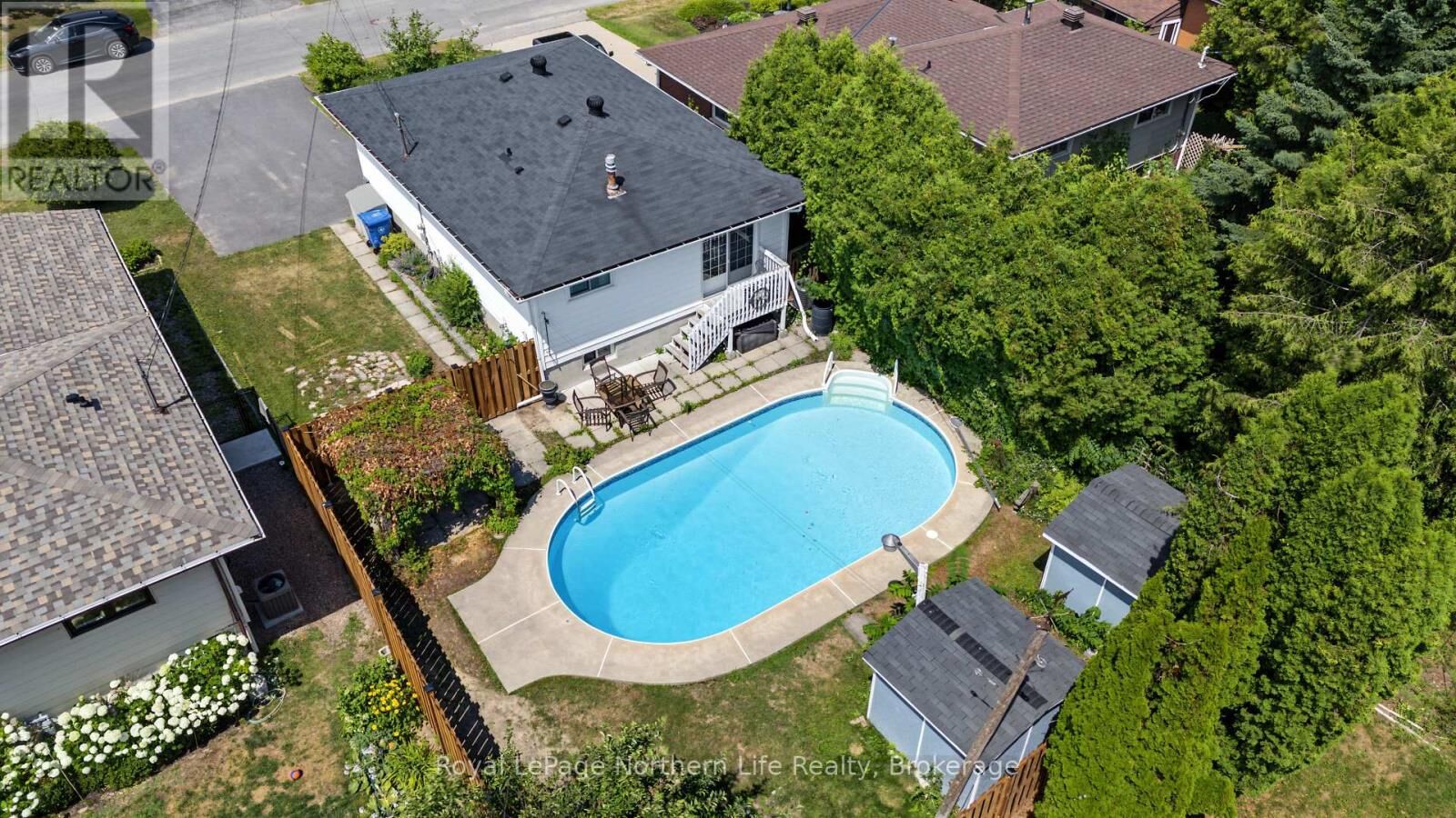 Property Photo: 55 Nightingale Drive ON P1A 2R1
