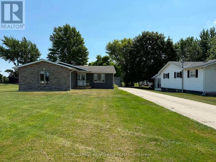 Property Photo:  315 Main Street  ON N0M 2N0 