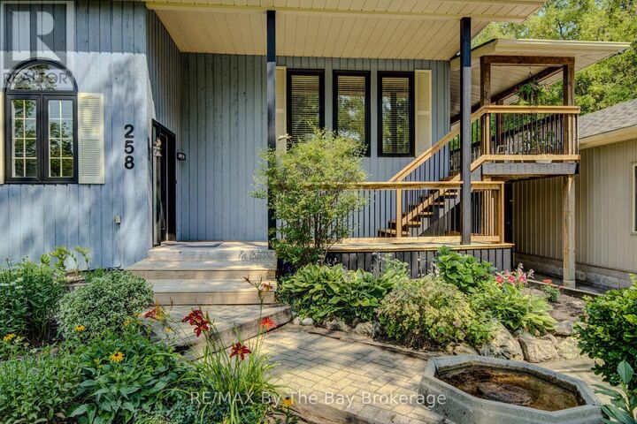 Property Photo:  258 Sunnidale Street  ON L0M 1S0 