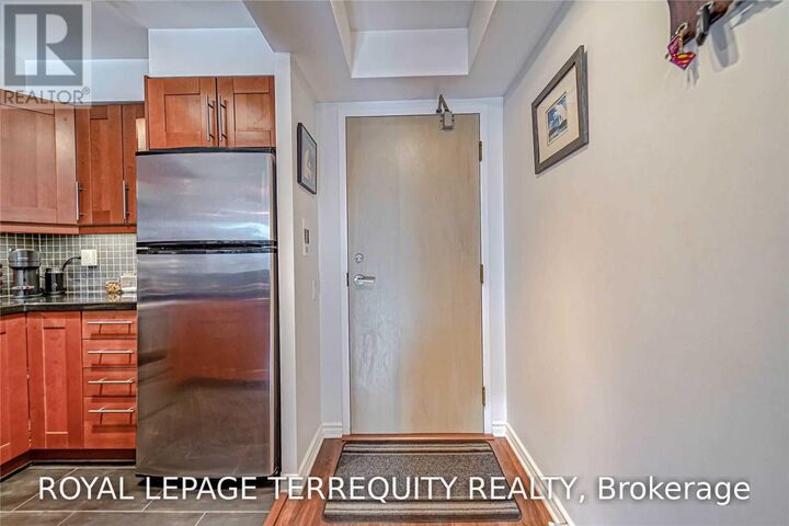 Property Photo:  942 Yonge Street 319  ON M4W 3S8 