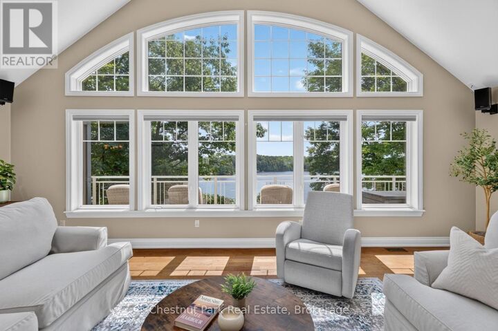 Property Photo: 1519 Muskoka 118 Road West 3 ON P1L 1W8