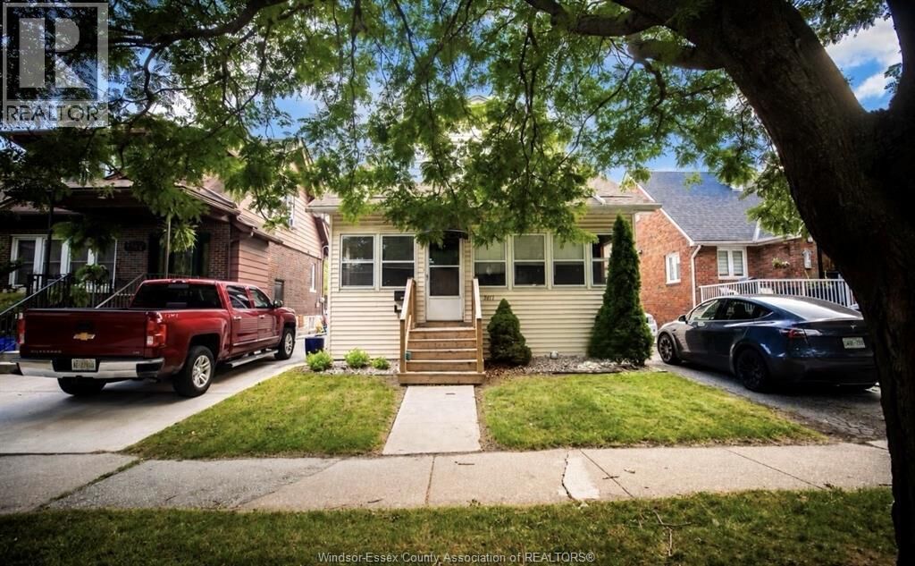 Property Photo:  2177 Dougall Upper  ON N8X 1S5 