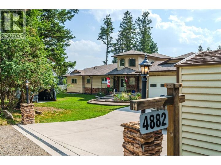 4882 Gloinnzun Crescent — photo 1