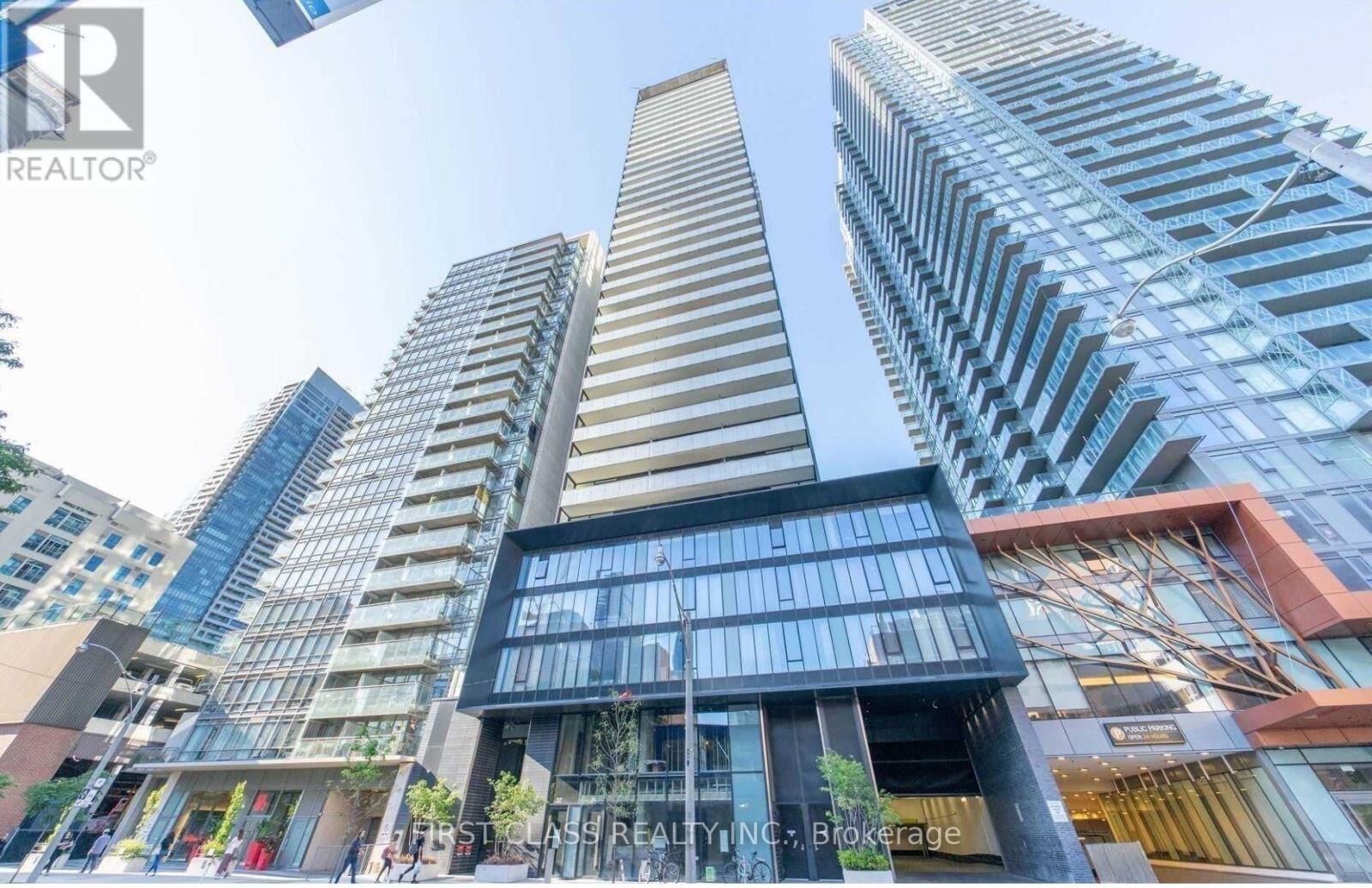Property Photo: 28 Wellesley Street East 3504 ON M4Y 0C4