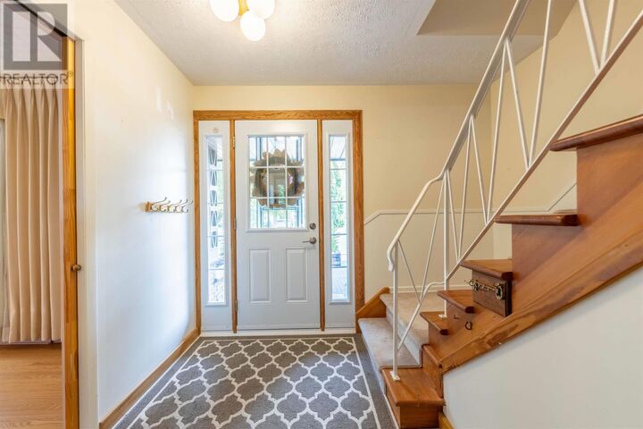 Property Photo:  147 Woodside St  ON P7A 7G4 