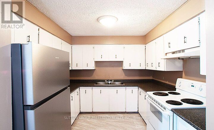 Property Photo:  56 Gunn Street  ON N6G 1C7 