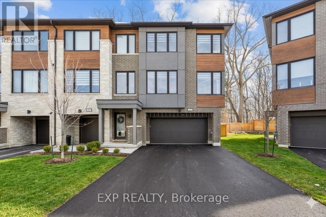 Property Photo: 29 Briar Court ON L7G 0P5