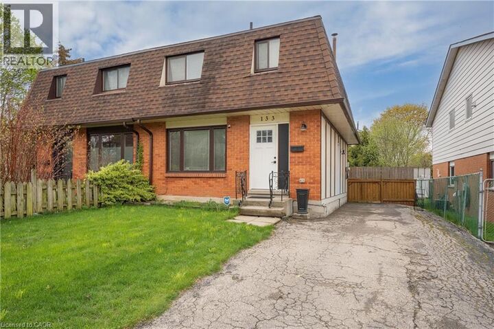 Property Photo: 133 Elm Ridge Ridge ON N2N 1J3