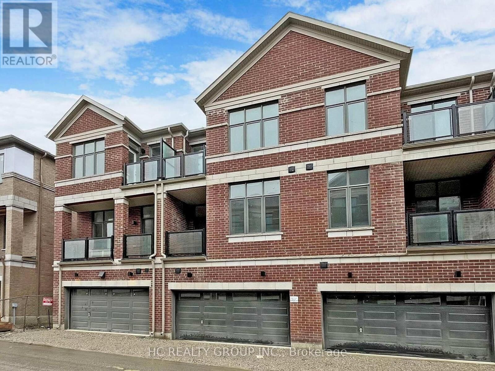 Property Photo:  28 Millman Lane  ON L4S 0P8 