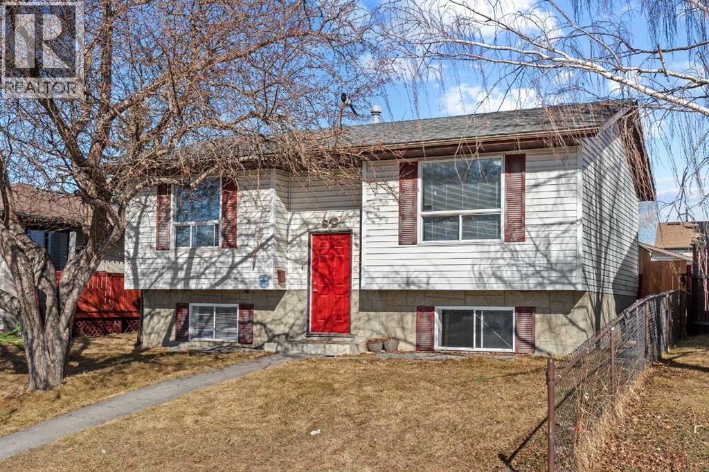 Property Photo:  187 Falwood Way Northeast  AB T3J 1A9 