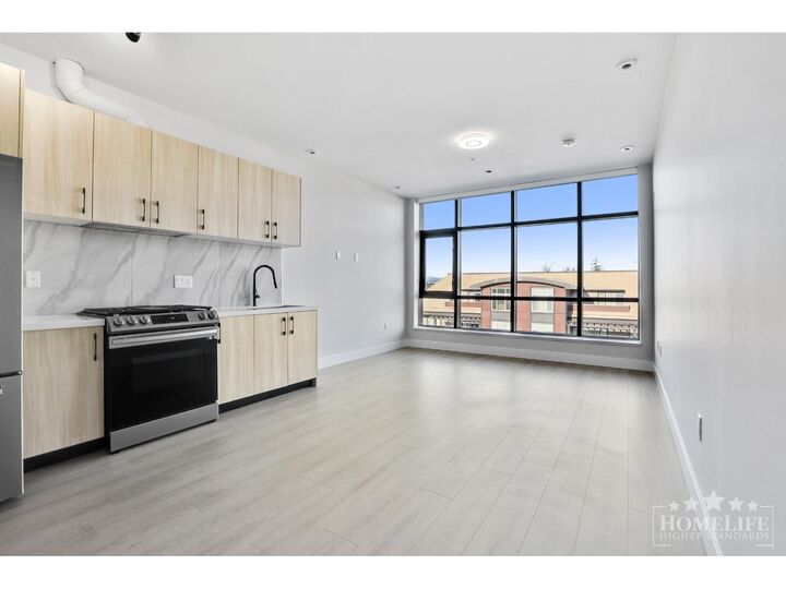 14858 60 Avenue 313 — photo 1