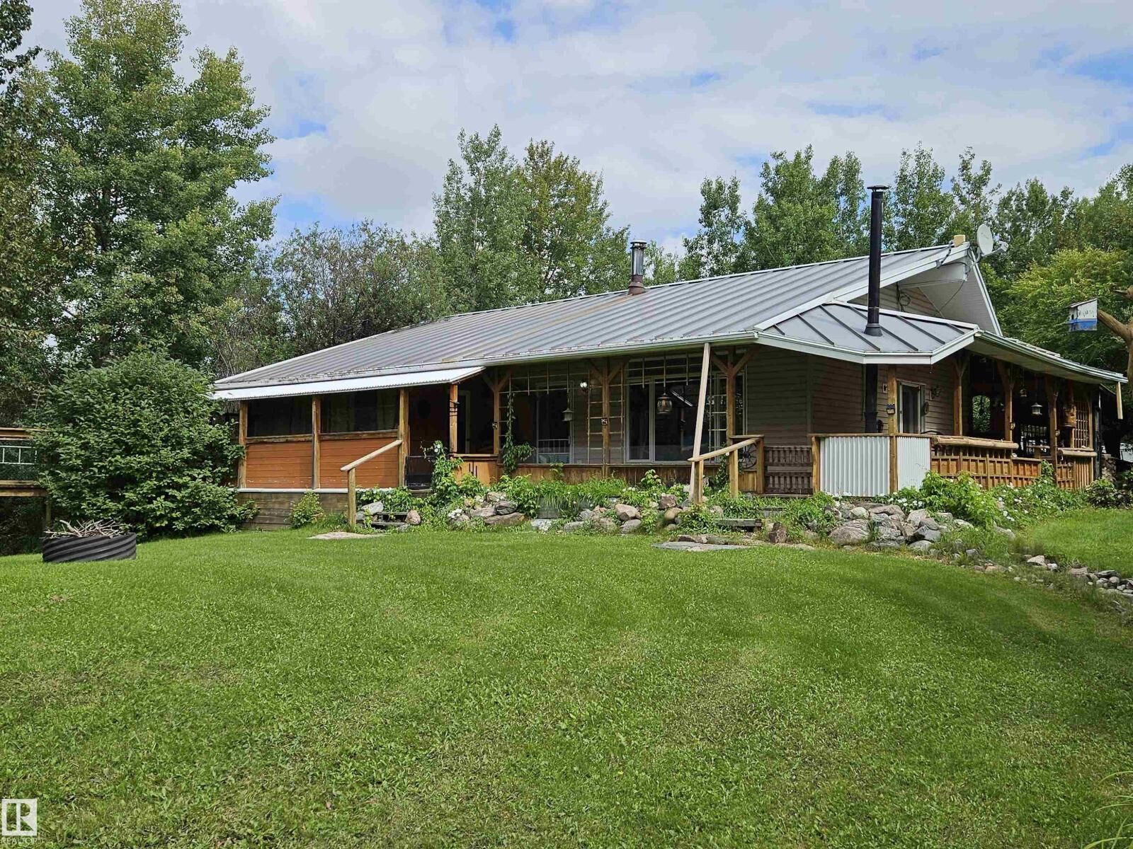 Property Photo: 45, 54222 Rge Road 25 AB T0E 1V0