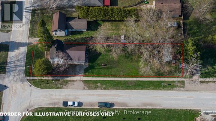 Property Photo: 486 Elizabeth Street ON N0H 1P0