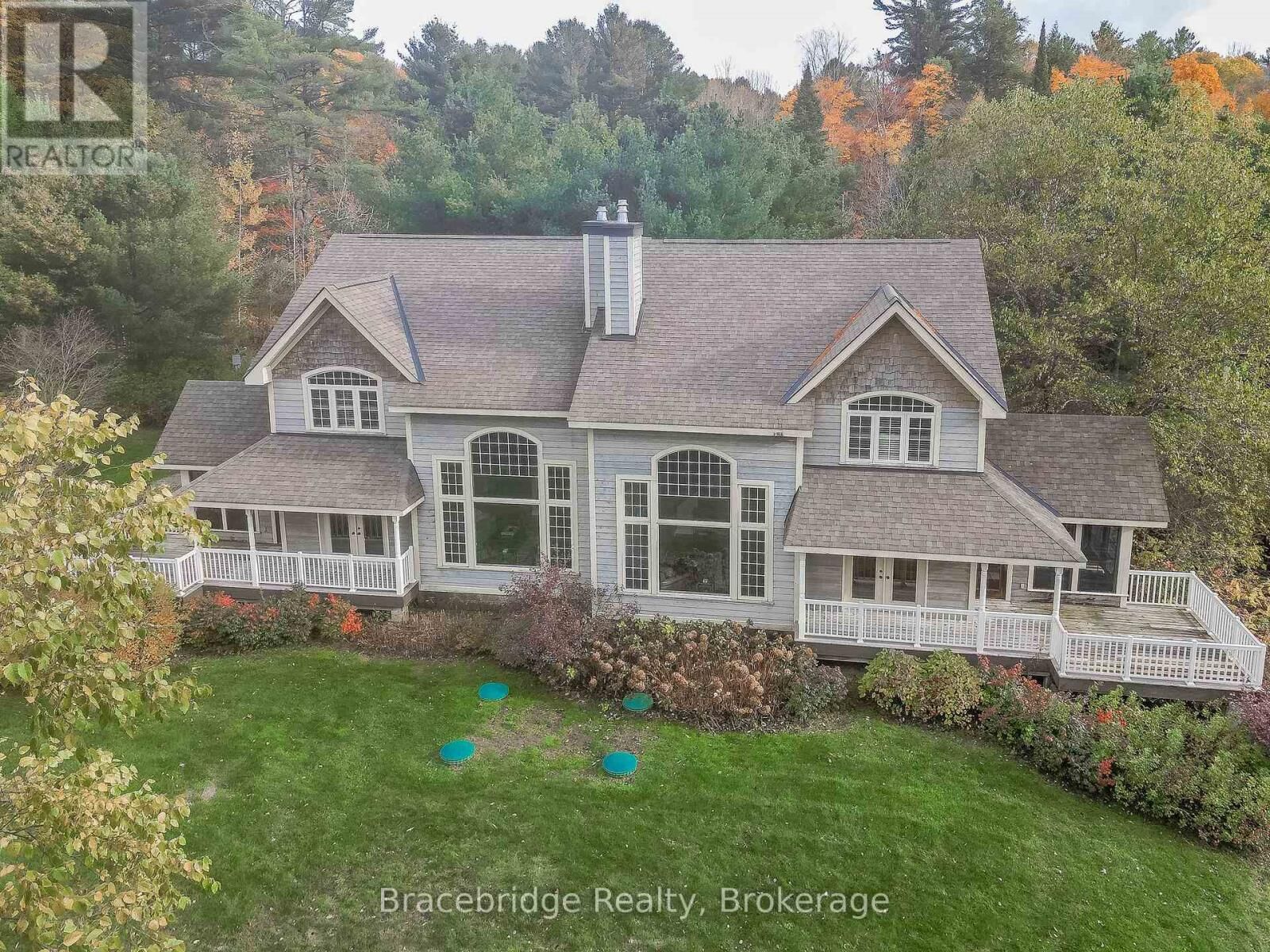Property Photo:  3876 Muskoka Rd 118 Highway West  ON P0B 1J0 