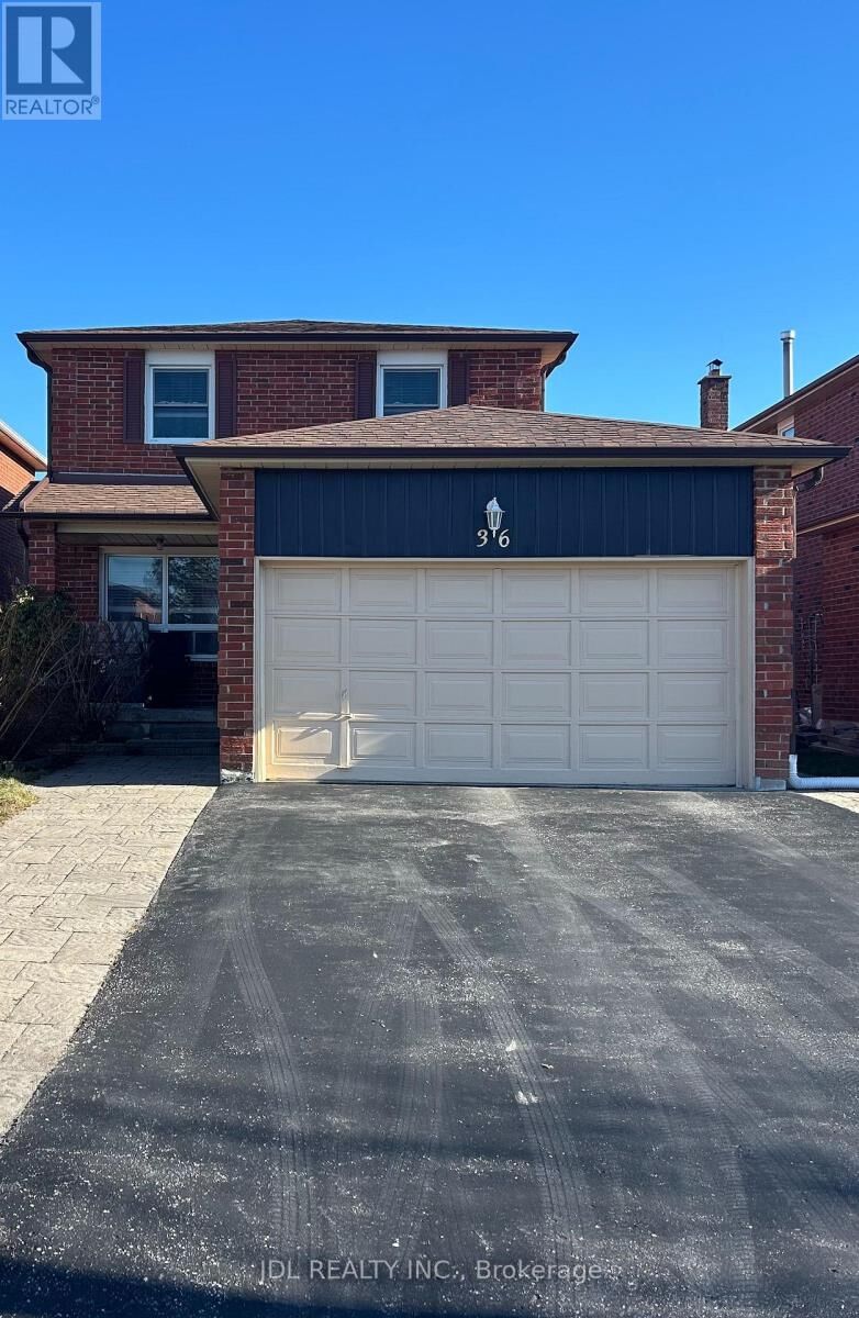 Property Photo: 36 Bendamere Cres Crescent ON L3P 6Y1