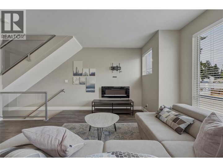 Property Photo: 1804 46 Avenue 2 BC V1T 3P5
