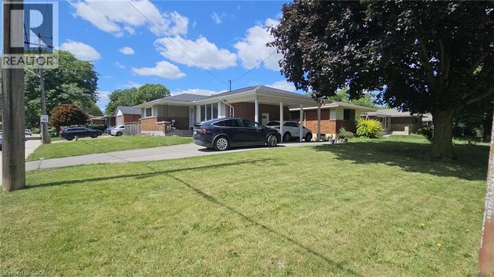 Property Photo: 98 Lynbrook Drive Upper ON L9C 2K9
