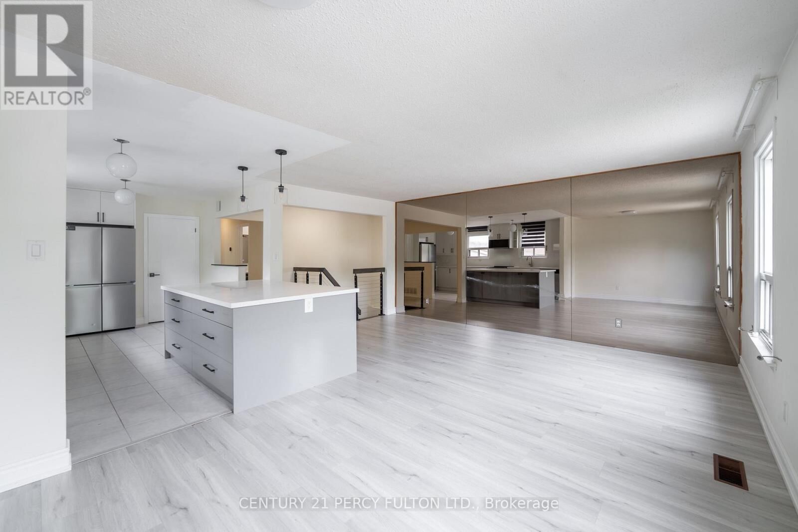 Property Photo: 57 Lillooet Crescent Upper ON L4C 5A6