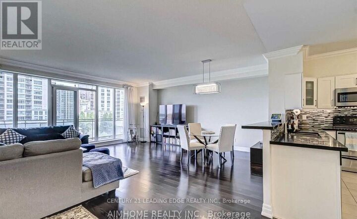 Property Photo: 2119 Lakeshore Boulevard West 607 ON M8V 4E8