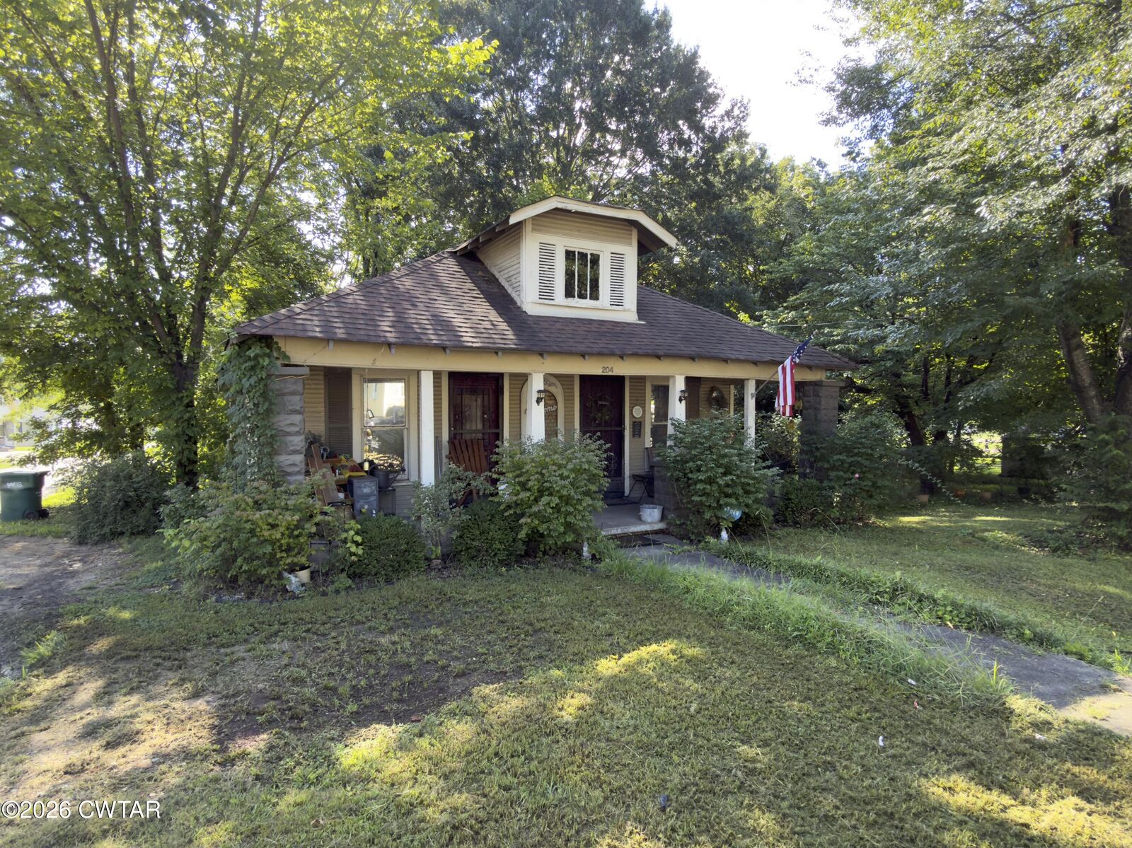 Property Photo:  204 S Hays Avenue  TN 38301 