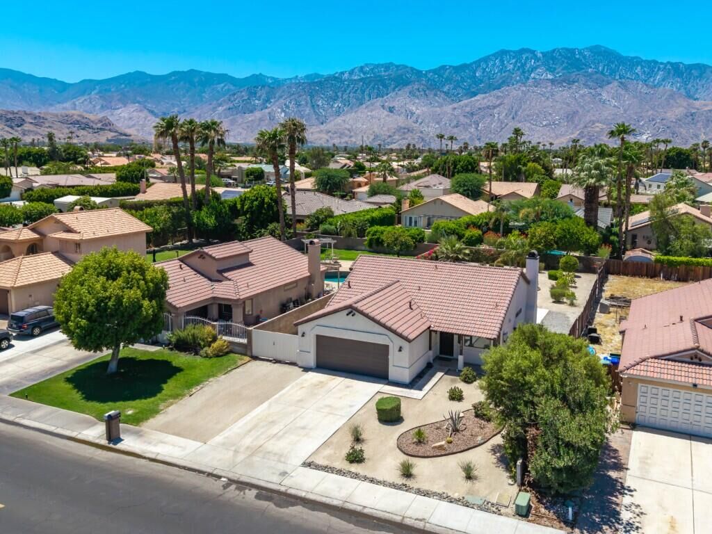 Property Photo:  29815 Avenida Maravilla  CA 92234 