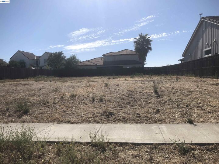 Property Photo:  2252 Somerset Cir  CA 95776 