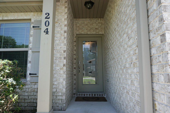 Property Photo:  204 January Court  FL 32539 