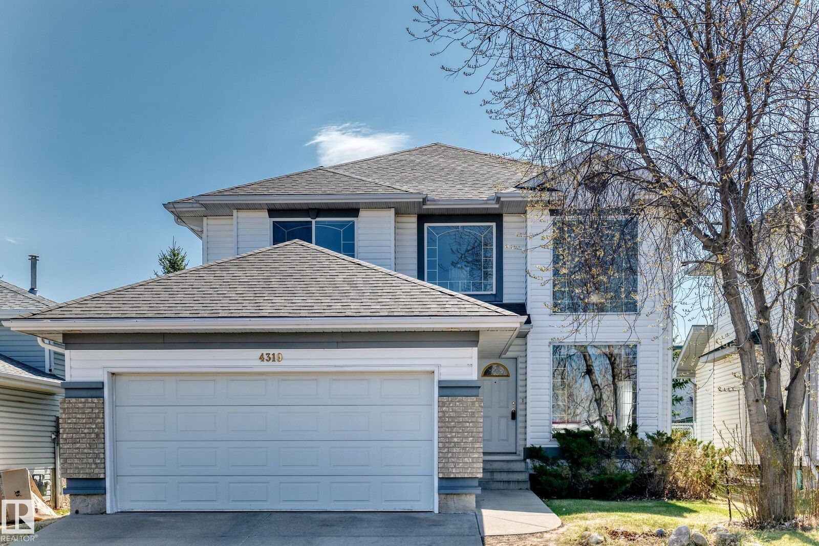 Property Photo: 4319 39 Avenue NW AB T6L 7B6
